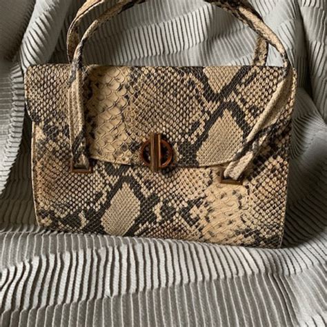 Bolsos De Piel De Serpiente .